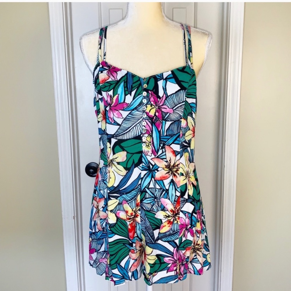 Forever 21 Floral Tropical Spaghetti Strap Romper